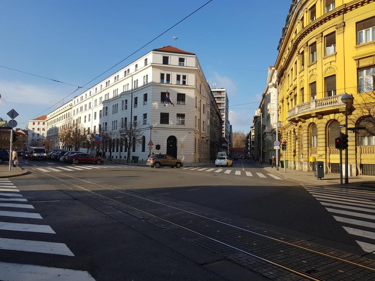 Palace Apartments By Zgrent Zagabria Esterno foto